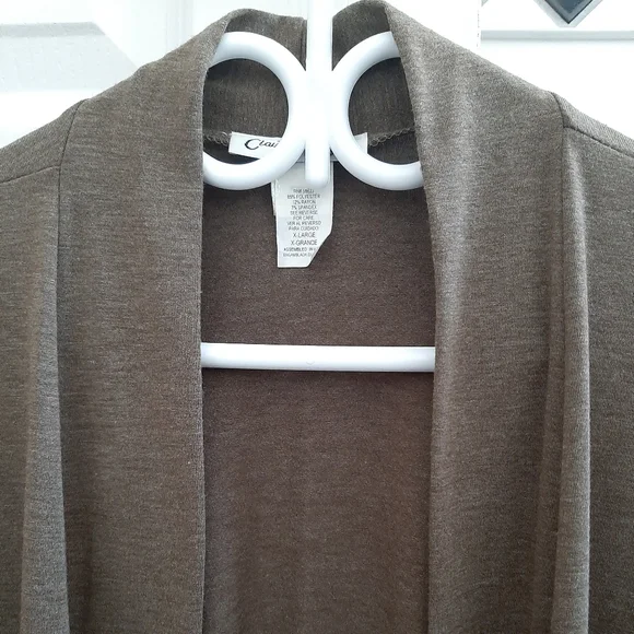 Cardigan - Picture 2 of 5